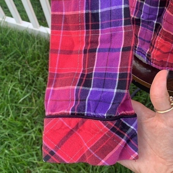Victoria’s Secret collared plaid PJ top XS - Picture 3 of 11
